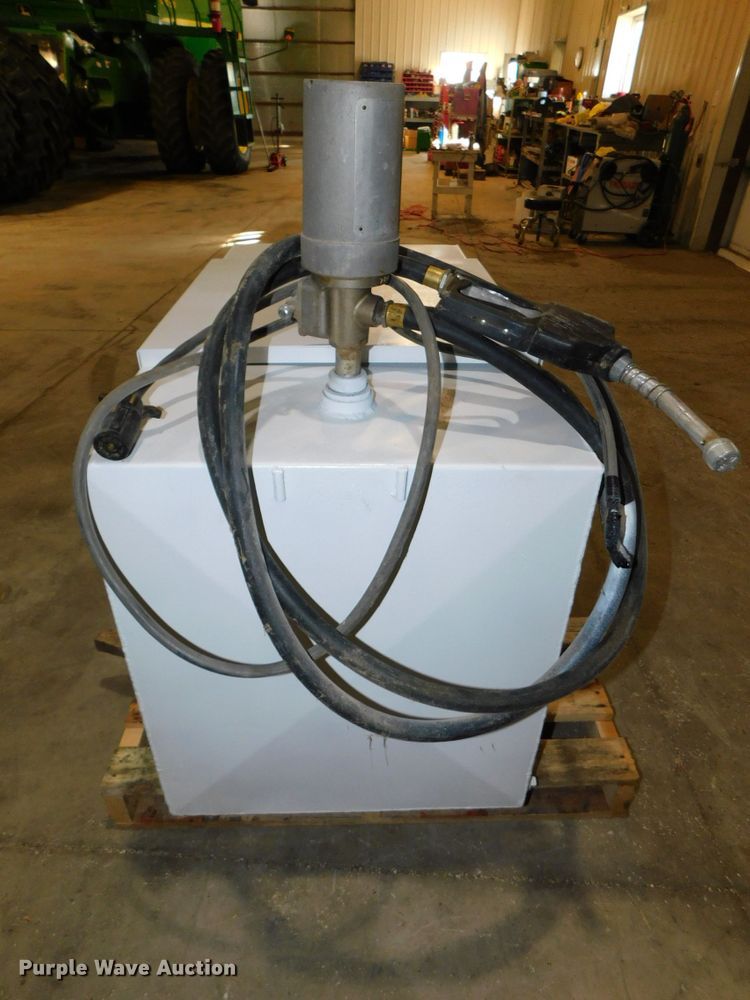 image for item GQ9890 Auxiliary fuel tank
