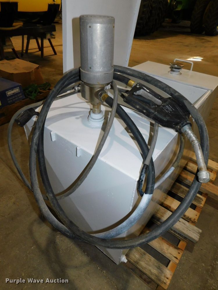 image for item GQ9890 Auxiliary fuel tank