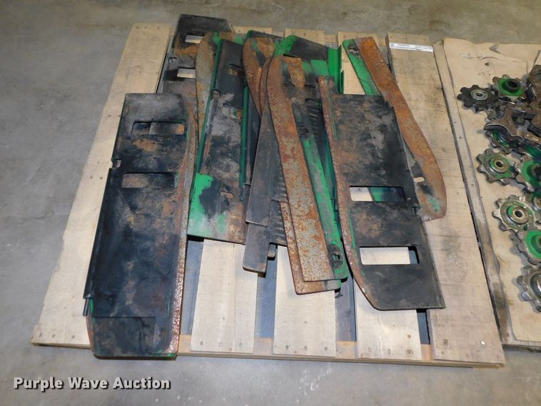 image for item GQ9893 Corn head parts