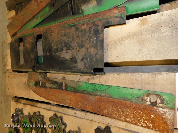 image for item GQ9893 Corn head parts