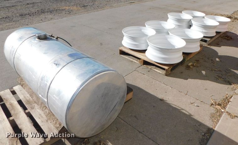 image for item GQ9894 Truck parts