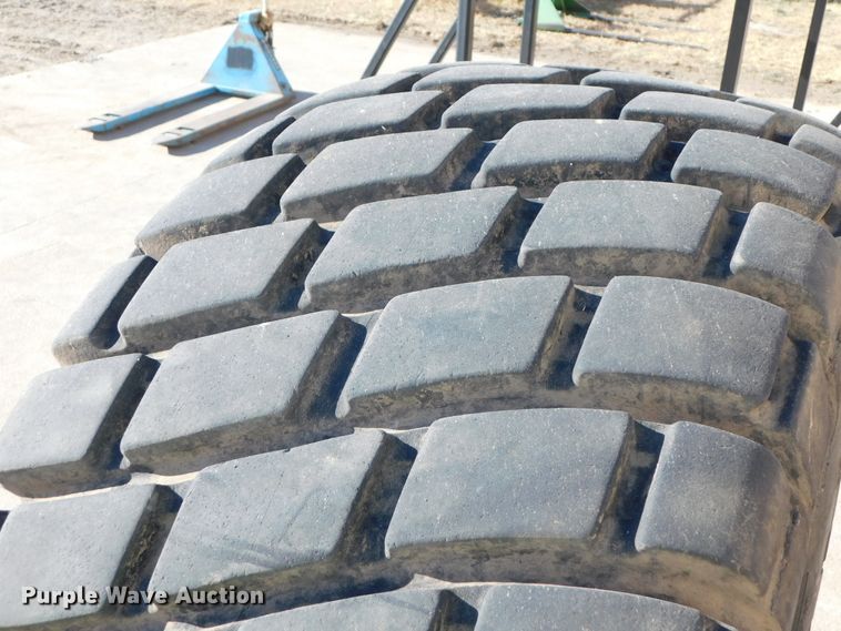 image for item GQ9896 Armstrong 23.1-26 tire