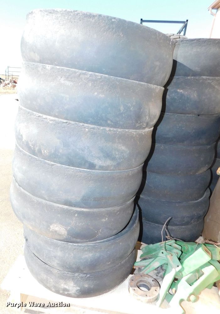 image for item GQ9897 Planter accessories