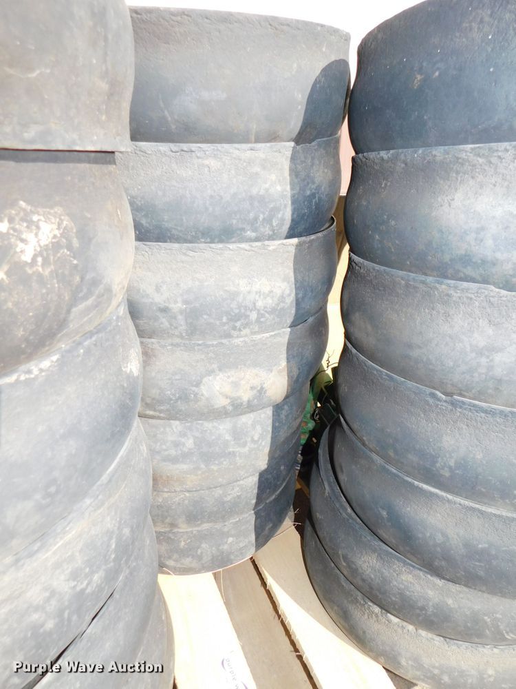 image for item GQ9897 Planter accessories