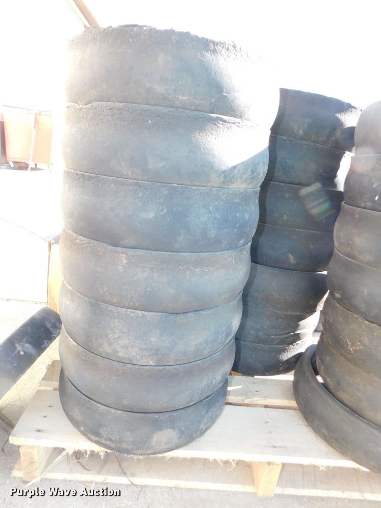 image for item GQ9897 Planter accessories