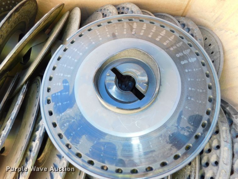 image for item GQ9897 Planter accessories