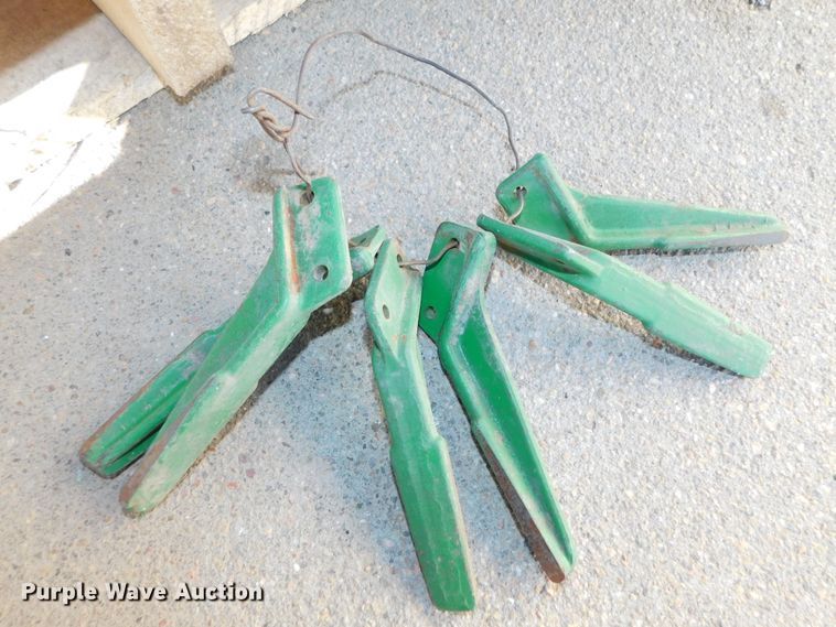 image for item GQ9897 Planter accessories