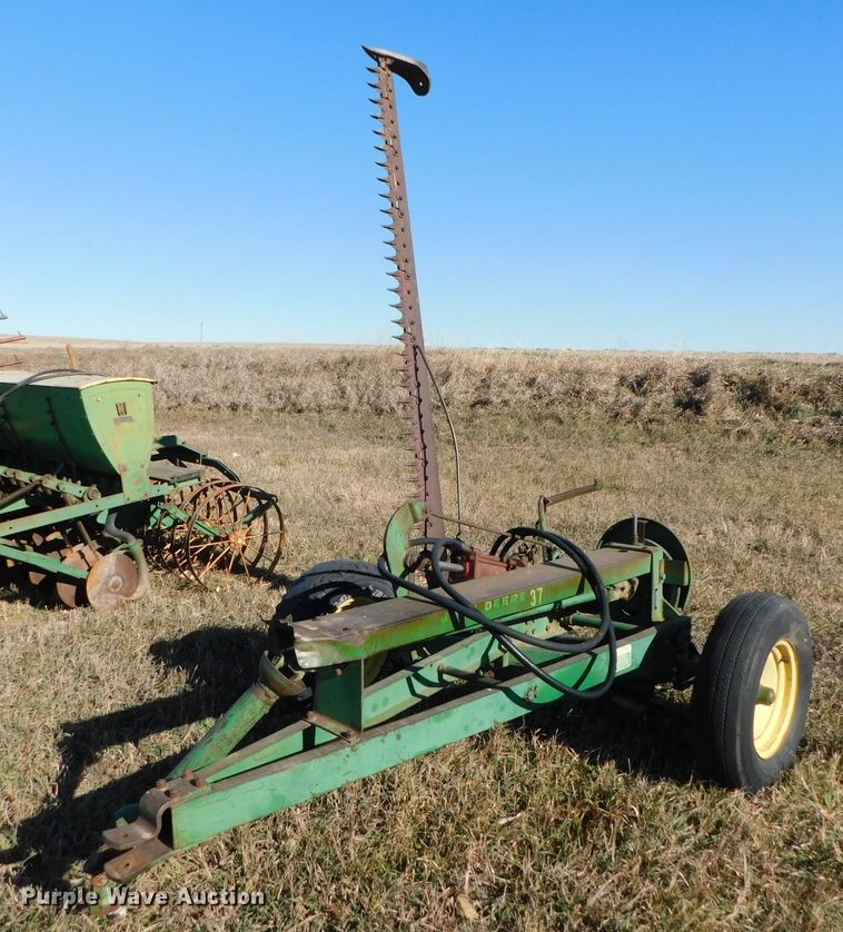 image for item GQ9901 John Deere E037M sickle mower