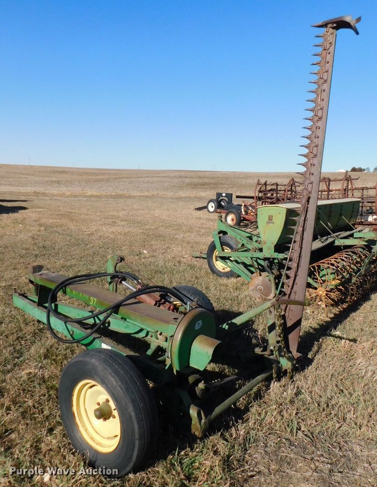 image for item GQ9901 John Deere E037M sickle mower