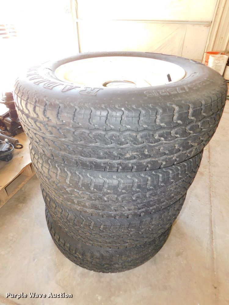 image for item GQ9902 MacDon gauge wheels