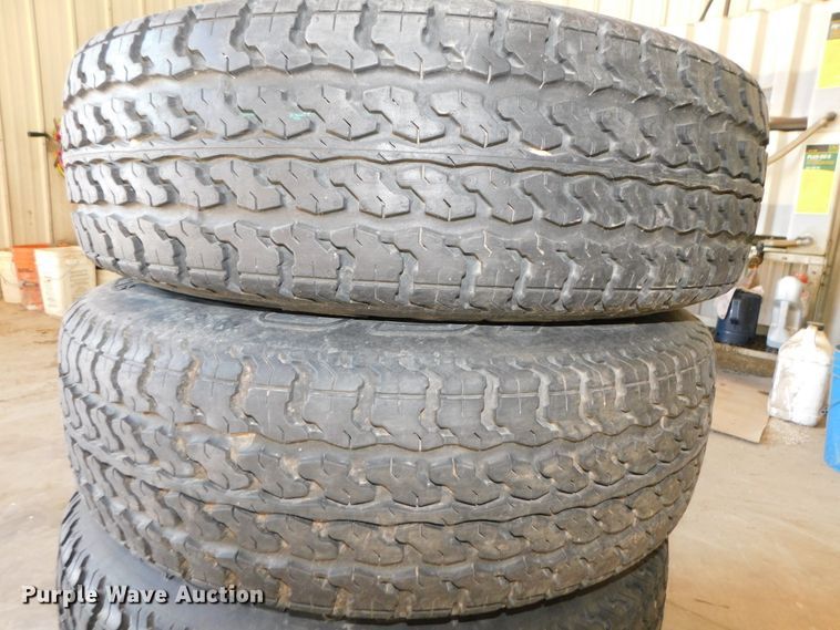 image for item GQ9902 MacDon gauge wheels