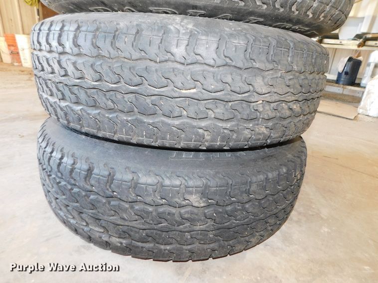 image for item GQ9902 MacDon gauge wheels