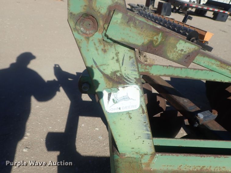 image for item GX9690 John Deere 105 disk