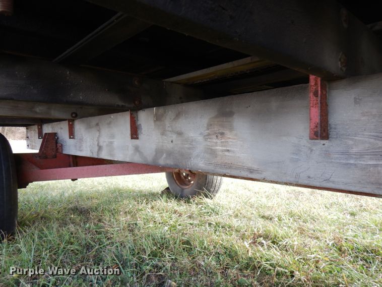 image for item HD9179 Gehl BU940 silage wagon