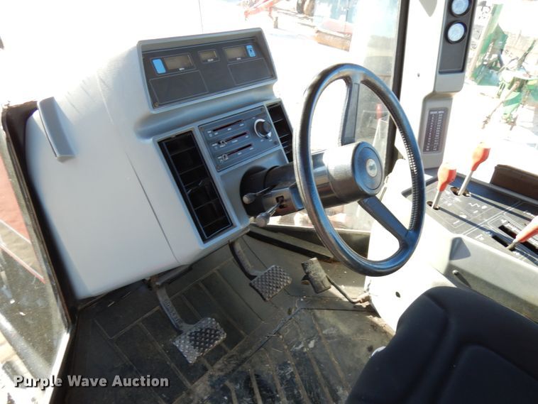 image for item HD9242 1987 Case IH 9150  4WD tractor