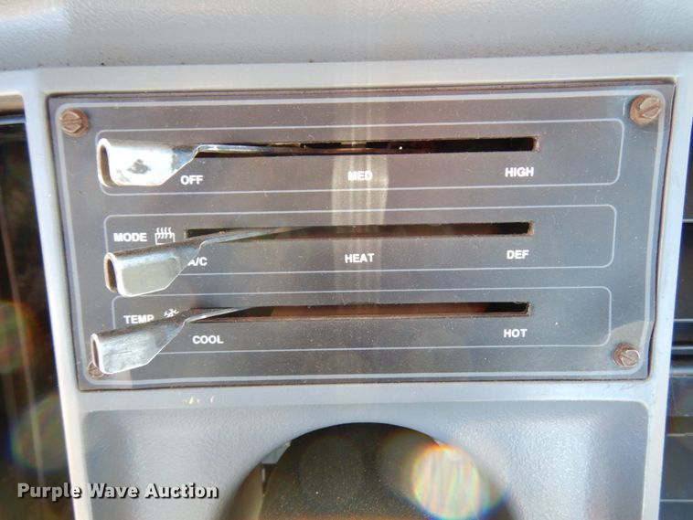 image for item HD9243 1987 Case IH 9110  Row Crop Special 4WD tractor