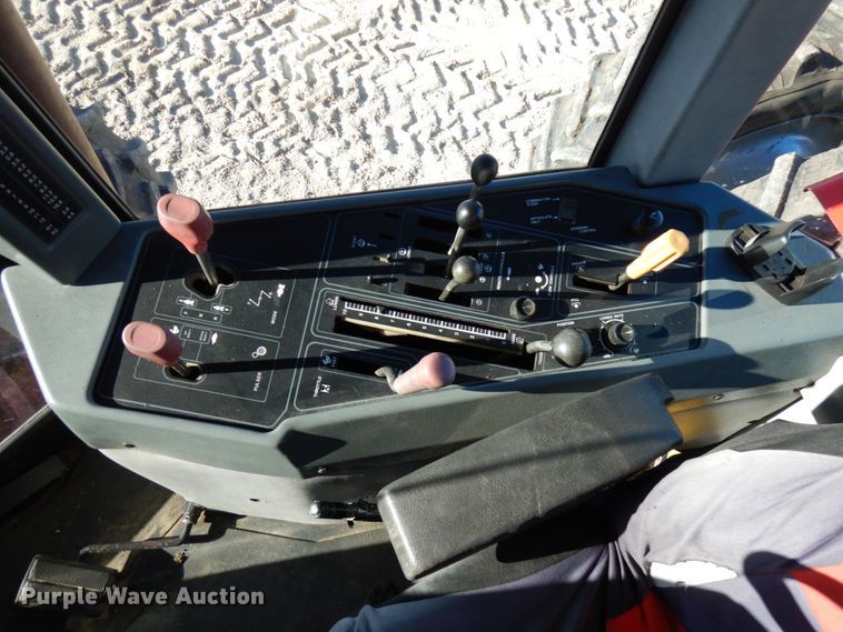 image for item HD9243 1987 Case IH 9110  Row Crop Special 4WD tractor