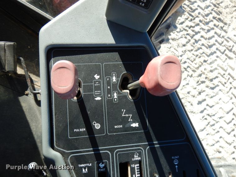 image for item HD9243 1987 Case IH 9110  Row Crop Special 4WD tractor