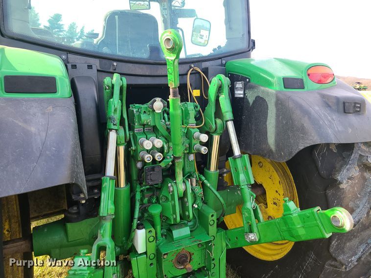 image for item HM9766 2013 John Deere 6125R  MFWD tractor