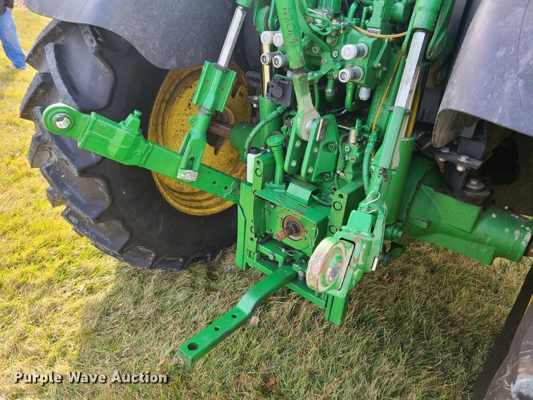 image for item HM9766 2013 John Deere 6125R  MFWD tractor