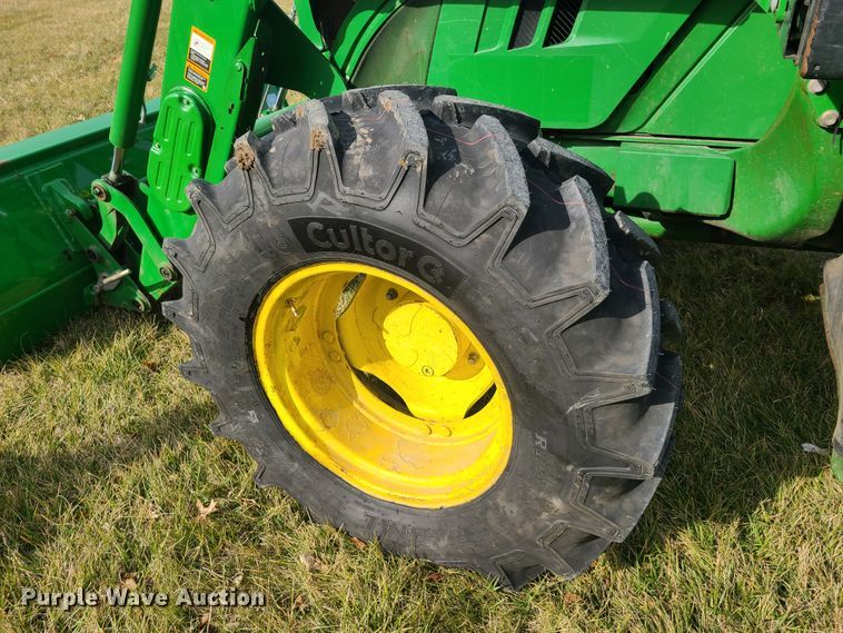 image for item HM9766 2013 John Deere 6125R  MFWD tractor