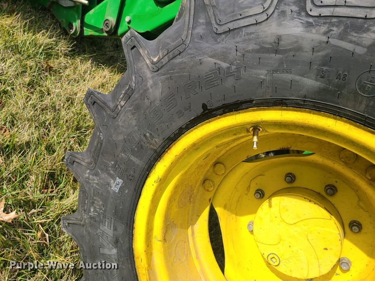 image for item HM9766 2013 John Deere 6125R  MFWD tractor