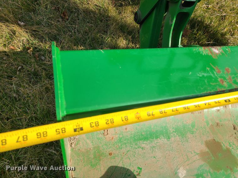 image for item HM9766 2013 John Deere 6125R  MFWD tractor