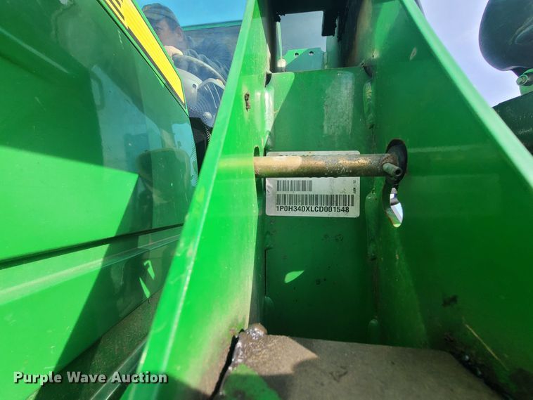 image for item HM9766 2013 John Deere 6125R  MFWD tractor