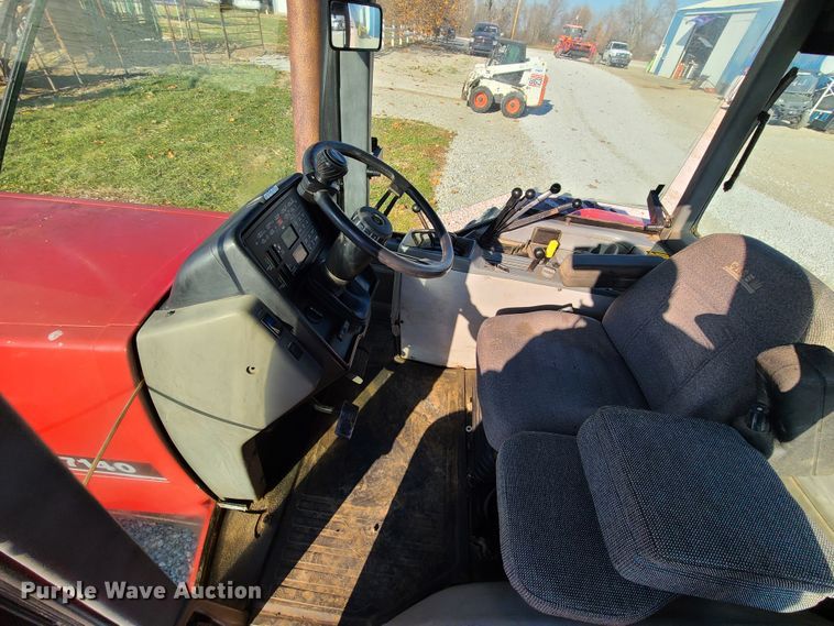 image for item HM9818 1988 Case IH 7140  MFWD tractor