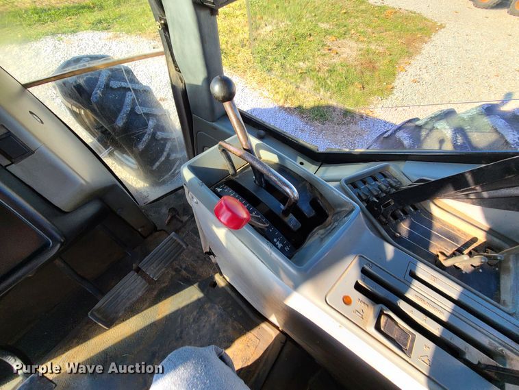 image for item HM9818 1988 Case IH 7140  MFWD tractor