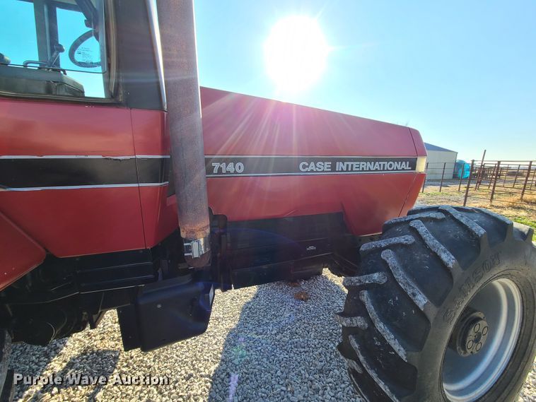 image for item HM9818 1988 Case IH 7140  MFWD tractor
