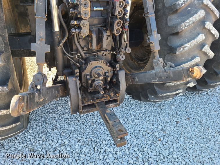 image for item HM9818 1988 Case IH 7140  MFWD tractor