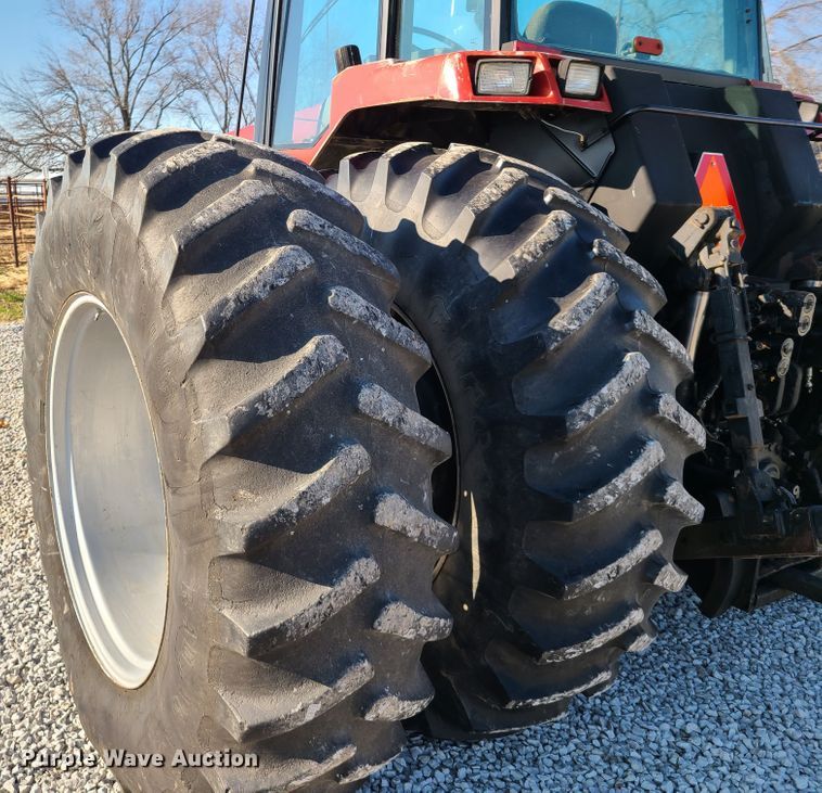 image for item HM9818 1988 Case IH 7140  MFWD tractor