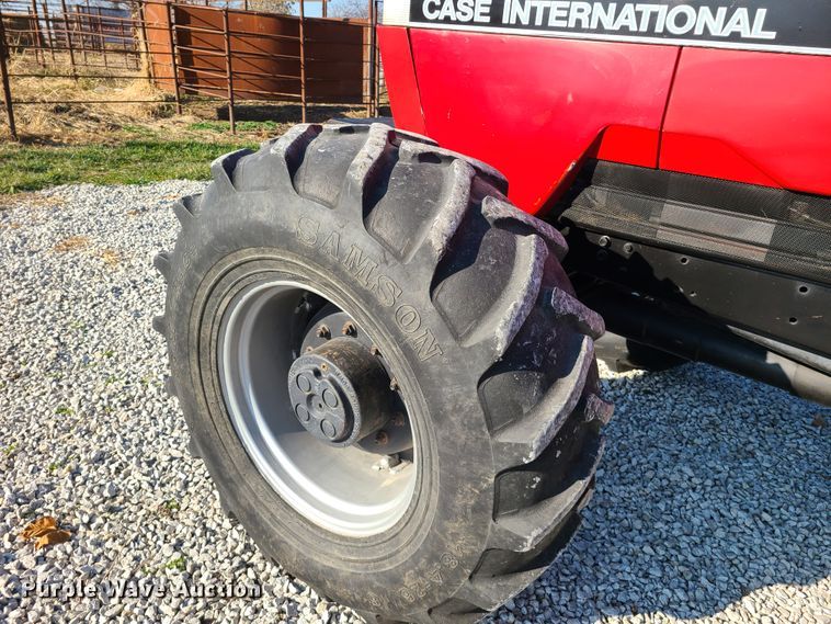 image for item HM9818 1988 Case IH 7140  MFWD tractor