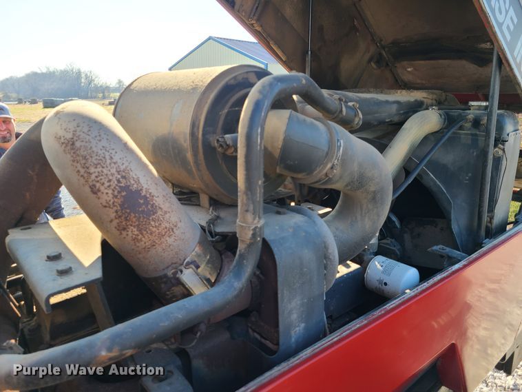 image for item HM9818 1988 Case IH 7140  MFWD tractor