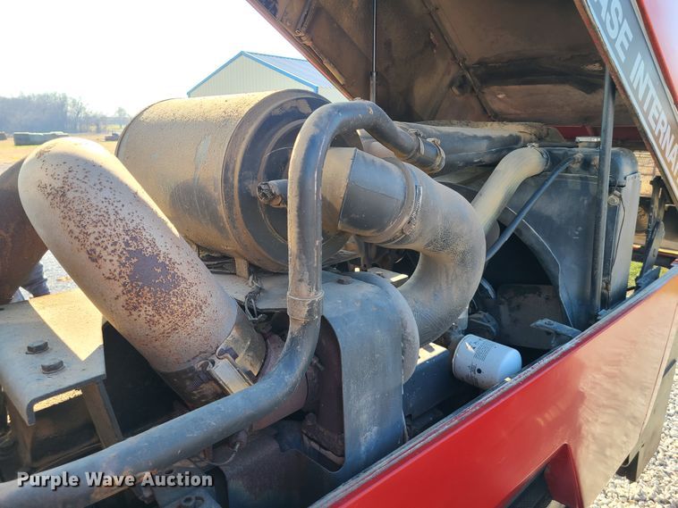 image for item HM9818 1988 Case IH 7140  MFWD tractor