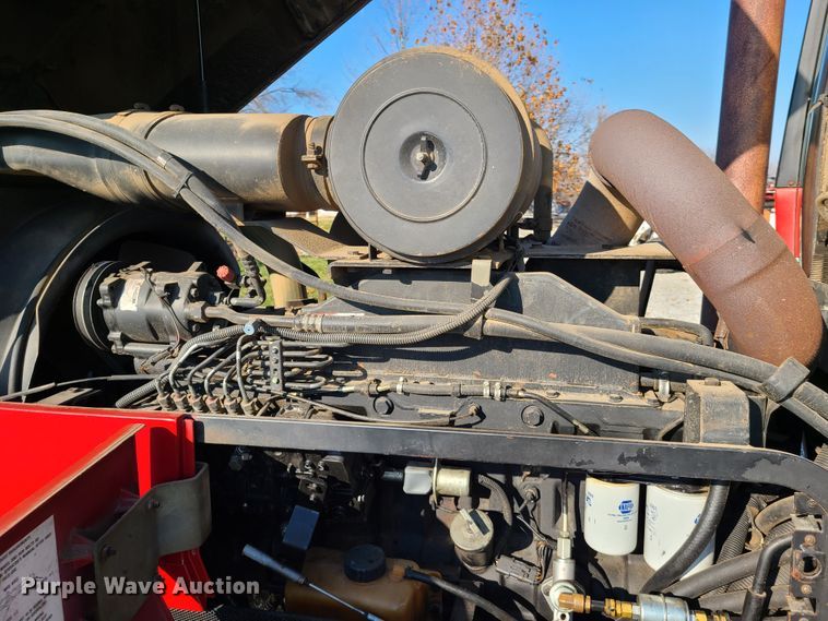 image for item HM9818 1988 Case IH 7140  MFWD tractor