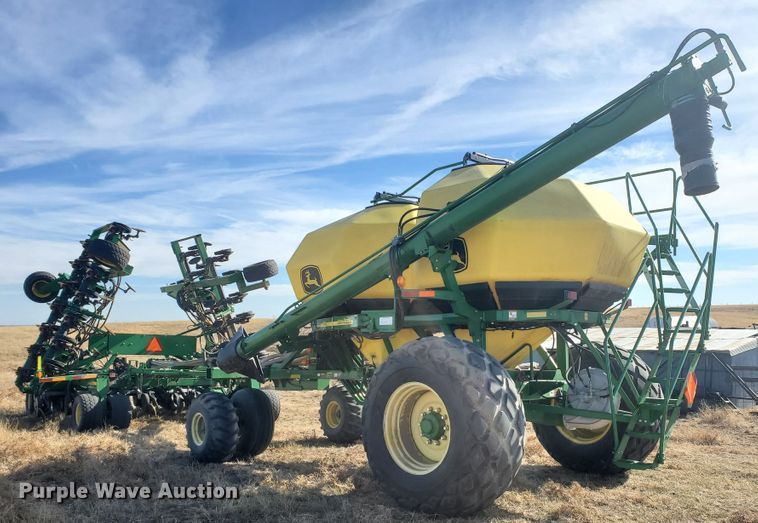 image for item HS9200 2012 John Deere 1890  no-till air seeder