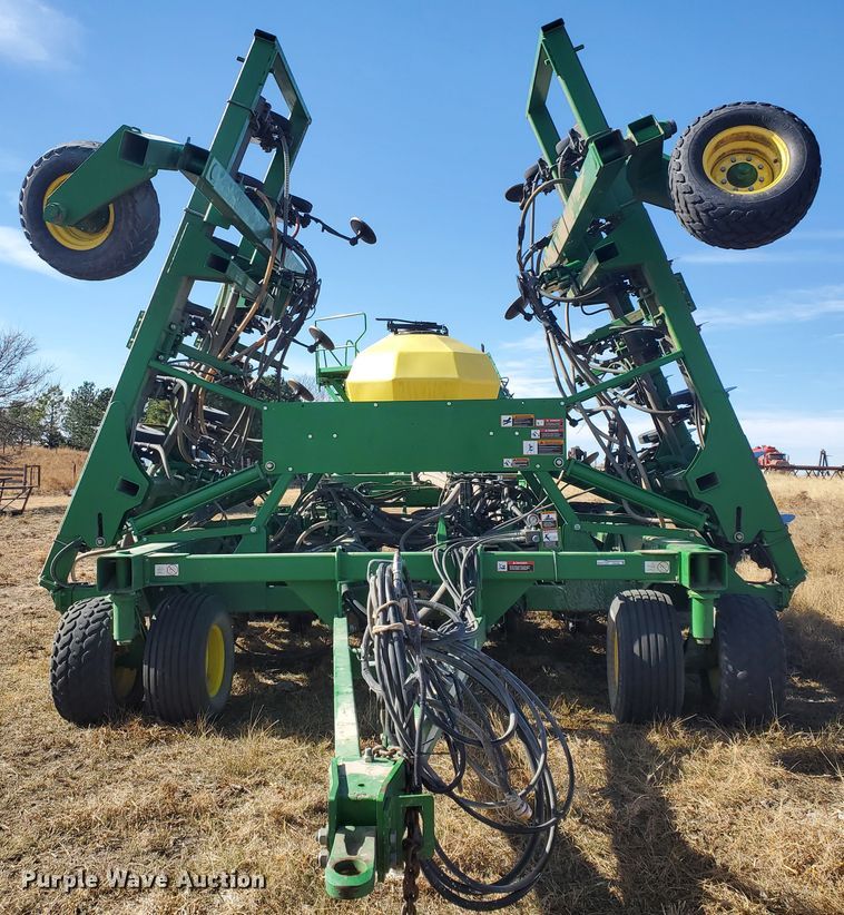 image for item HS9200 2012 John Deere 1890  no-till air seeder