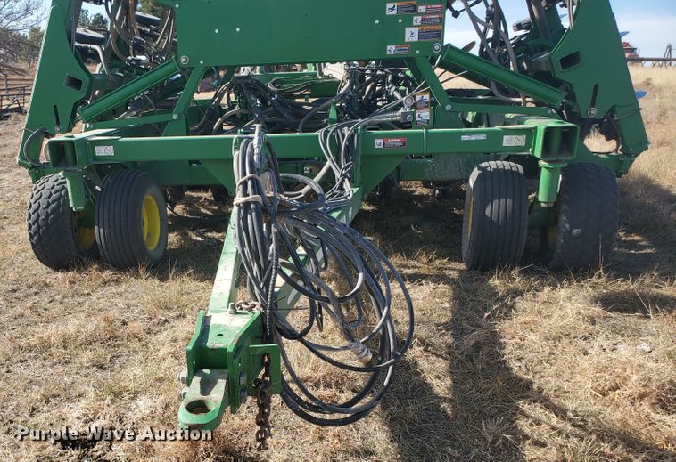 image for item HS9200 2012 John Deere 1890  no-till air seeder