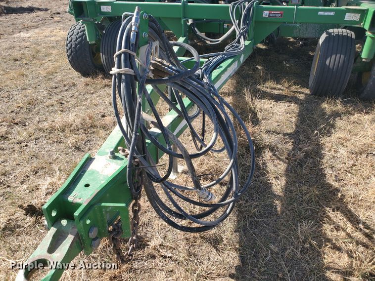 image for item HS9200 2012 John Deere 1890  no-till air seeder