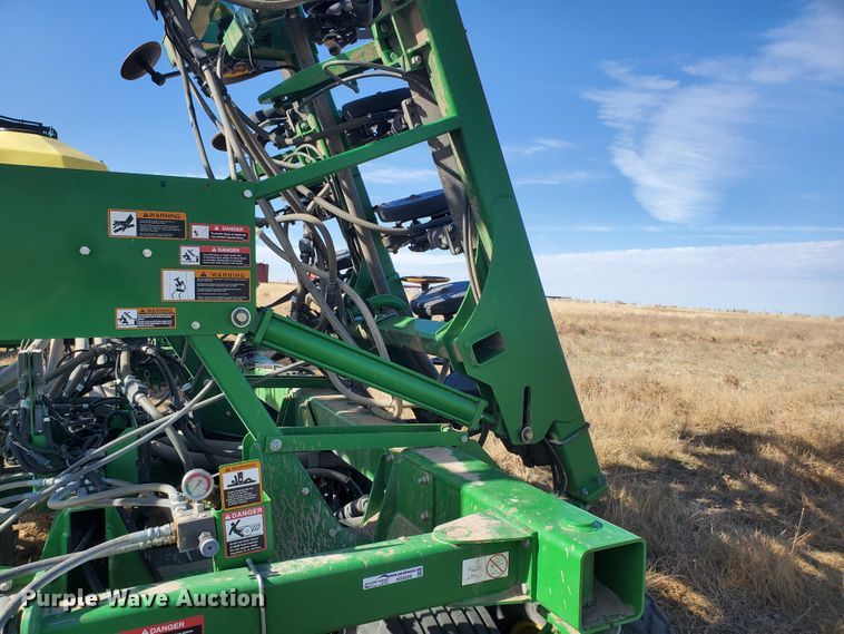 image for item HS9200 2012 John Deere 1890  no-till air seeder