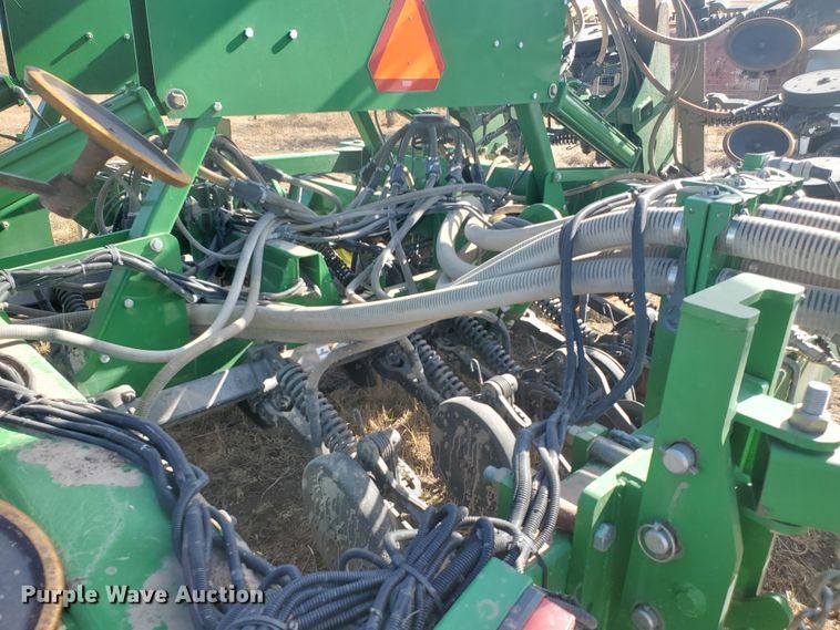 image for item HS9200 2012 John Deere 1890  no-till air seeder