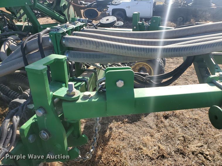 image for item HS9200 2012 John Deere 1890  no-till air seeder