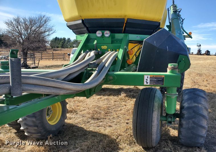 image for item HS9200 2012 John Deere 1890  no-till air seeder