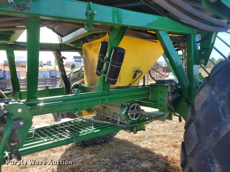 image for item HS9200 2012 John Deere 1890  no-till air seeder