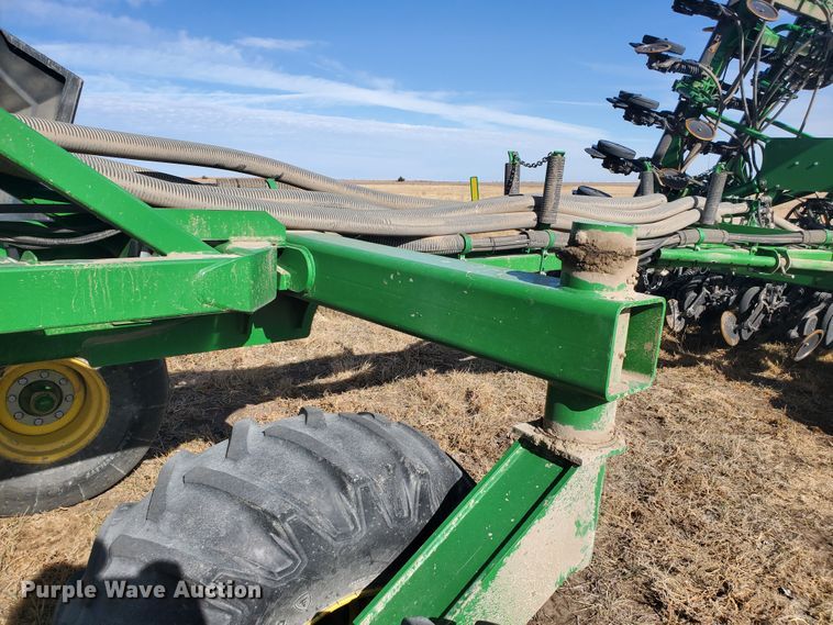 image for item HS9200 2012 John Deere 1890  no-till air seeder