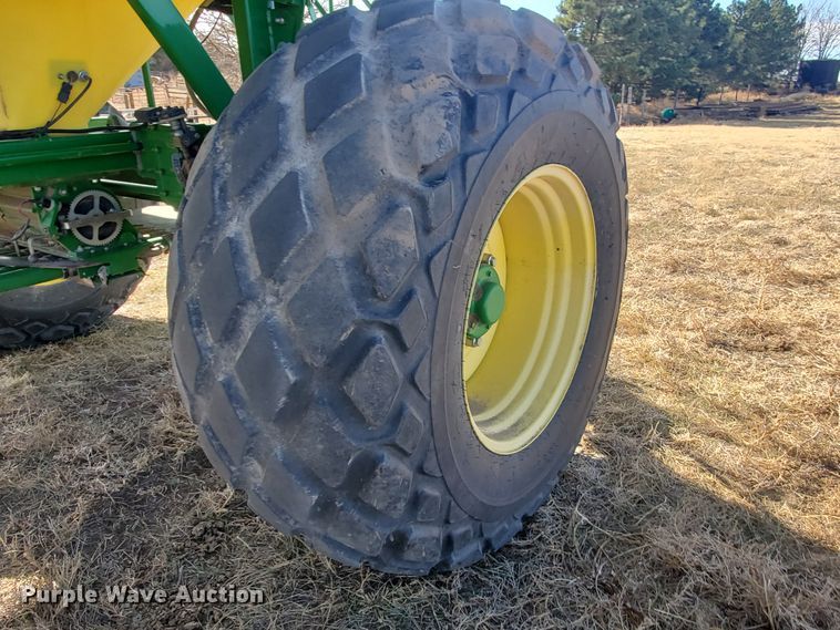 image for item HS9200 2012 John Deere 1890  no-till air seeder