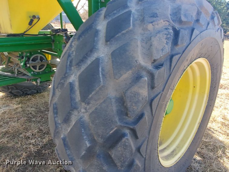 image for item HS9200 2012 John Deere 1890  no-till air seeder