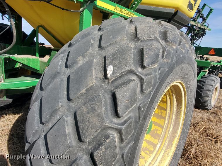 image for item HS9200 2012 John Deere 1890  no-till air seeder